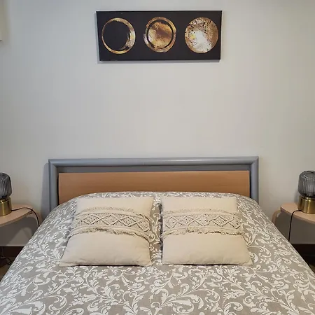 Brussels Bed & Blockchain Private With Shared Bathroom Gasthof *