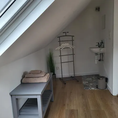 Brussels Bed & Blockchain Private With Shared Bathroom Gasthof