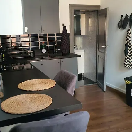 Ailes Center 1 Apartmán *