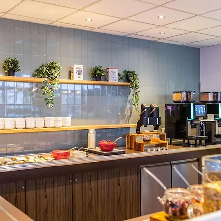 Ibis Styles Centre Stephanie Hotell 3*