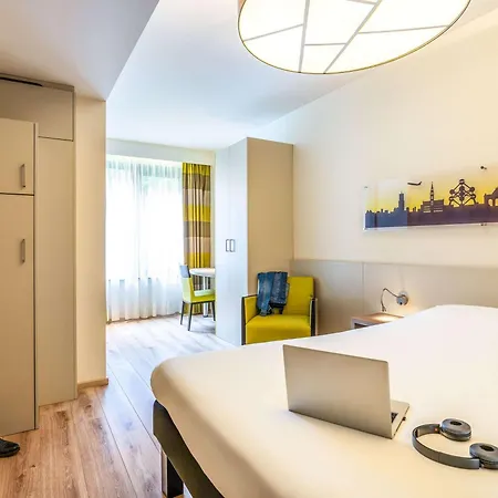 Ibis Styles Centre Stephanie 3*