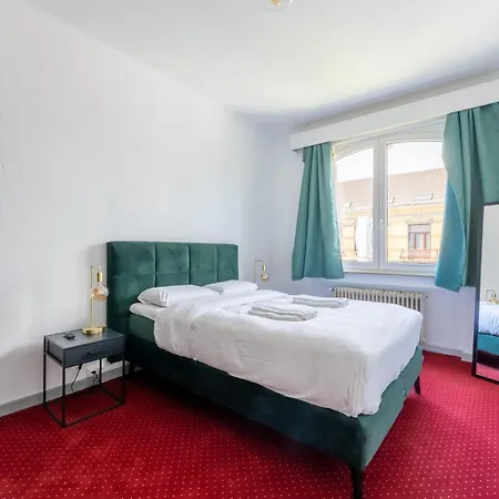 La Louve - Big Place & Garden - Parking Gratuit * Brussels