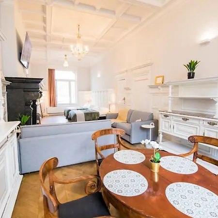 Smart - Gare Du Midi *