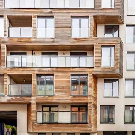 Elegant Canal-view Duplex With Free Parking Lejlighed *