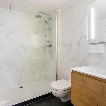 Louise Hotel 3*