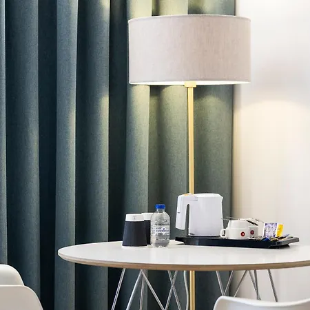 Ibis Styles Louise 3*