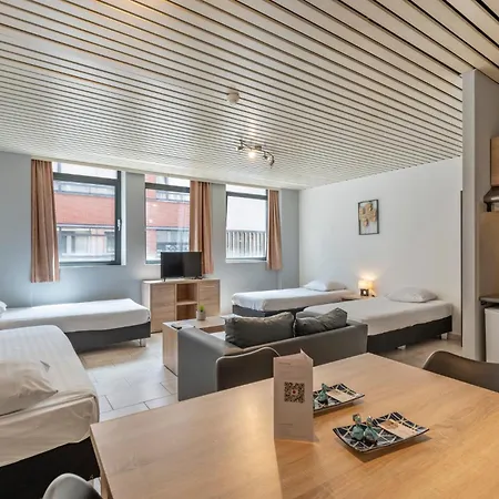Gardens Apartment *