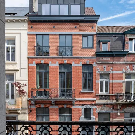 Flagey Elegant Apartamento