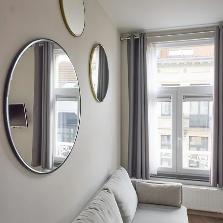 Schuman Luxe Apartment Brussels
