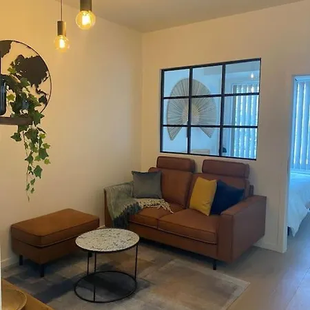 Avec Parking Gratuit Sur Place 5d * Bruxelles