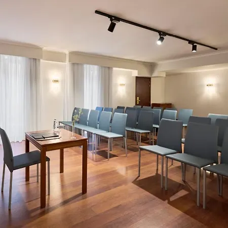 Eurostars Montgomery Hotell 5*