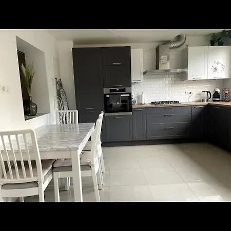 Apartment Avec Terrasse Privee Et Garage Rez De Chaussee Lumineux *
