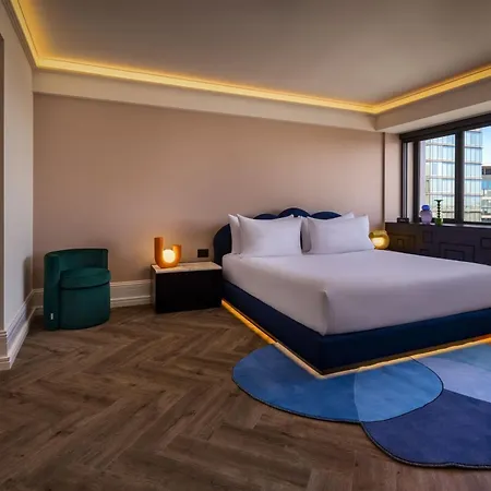 Uptown 4*