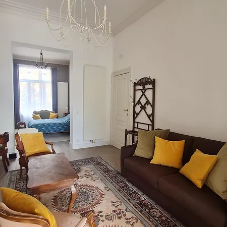 Apartment Charme 1