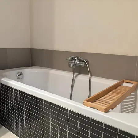 Luxurious Two Bedroom * Bruxelas