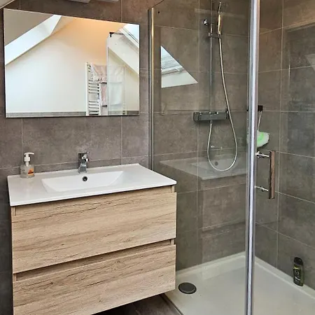 Apartament *