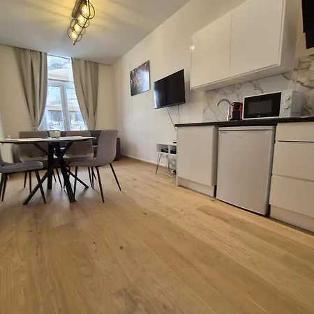 Apartman Modern Near Avenue Louise Brüsszel
