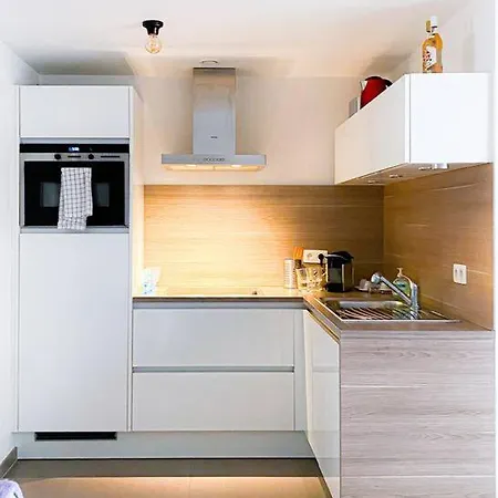 Beautiful Located In Le Chatelain * Brussels