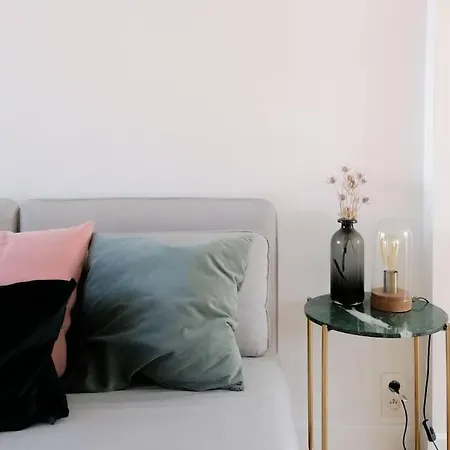 Apartment Beautiful 2 Bedroom Duplex In Le Chatelain *