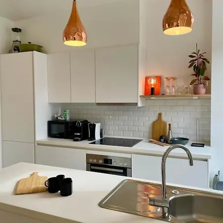 Beautiful 2 Bedroom Duplex In Le Chatelain Βρυξέλλες