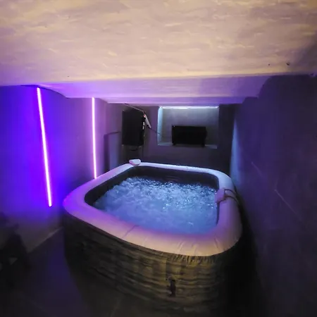 My House Jacuzzi Billiards Holiday home *