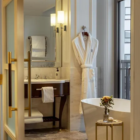 Hotel Corinthia Grand Astoria 5*