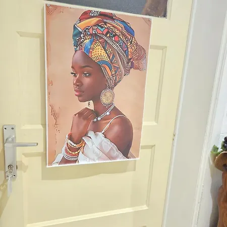 Surprise House Bed & Breakfast *