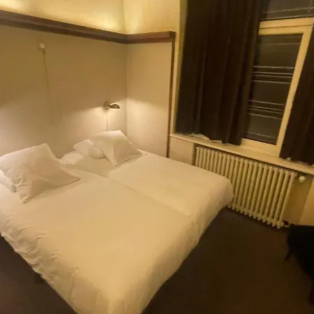 Latroupe Le Berger 3* Saint-Gilles