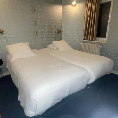 Latroupe Le Berger Hotel