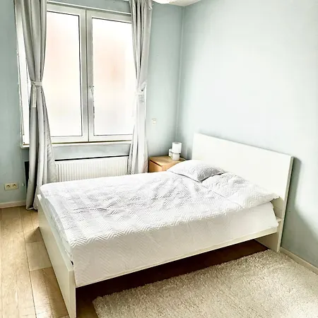 Beautiful 2 Bedroom Familiar Luxury