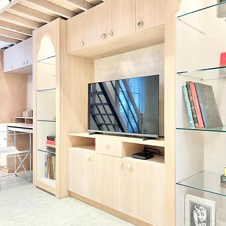 Luxury On Rue Haute アパート