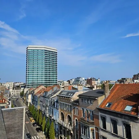 Appartement Penthouse Lumineux Avec Grande Terrasse De 40m2 *