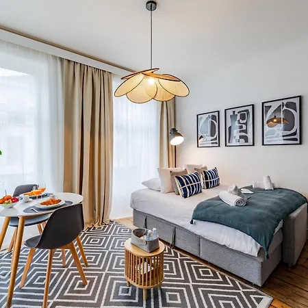 Scenic In Historic * Bruxelles