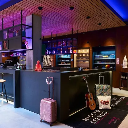 Moxy Brussels Center 4*