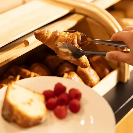 Hotel Novotel Brussels Airport 3*