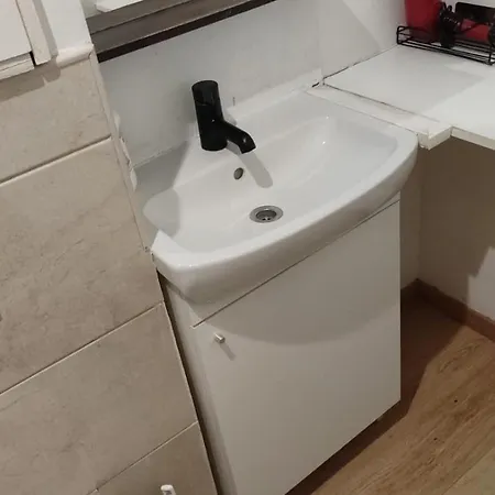 Duplex Sleeps 4 Apartment Brussels