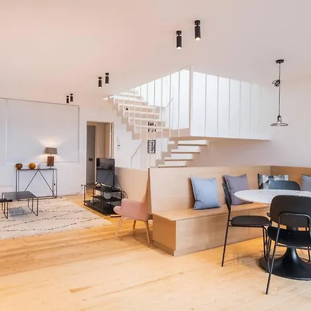 Floor New Duplex Stunning View In Trendy St Gilles בריסל