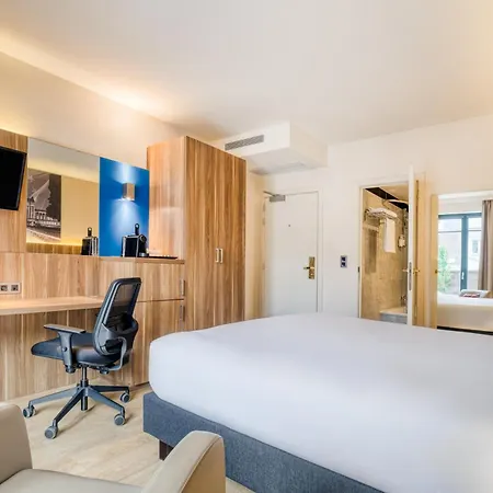 Schuman By Ihg 4*