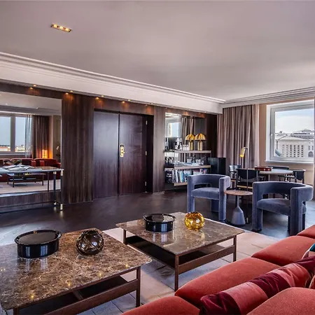 Hotell Hilton Grand Place 4*