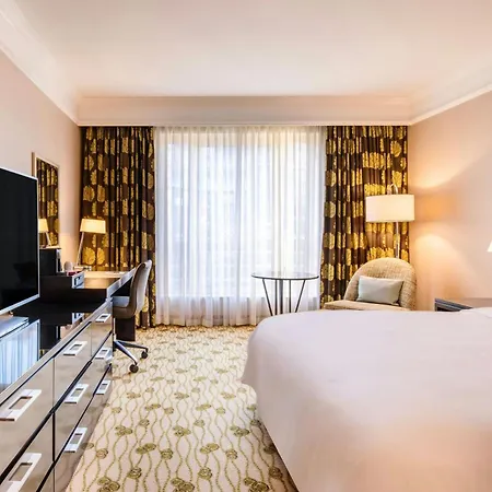 Renaissance 4*