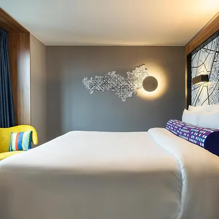 Hotel Aloft Schuman 3*