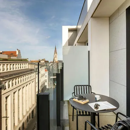 Hotel Moxy Brussels Center Ixelles