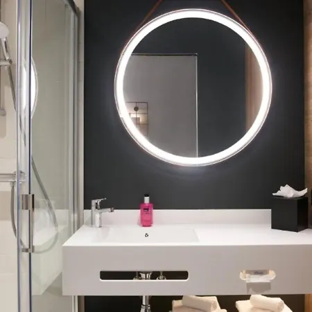 Hotel Moxy Brussels Center Ixelles