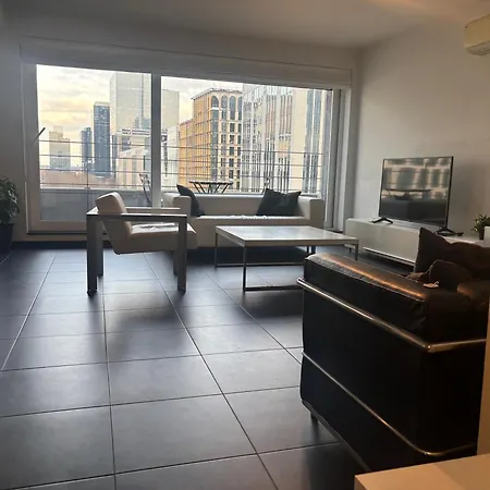 Apartmán Charming With Balcony Views
