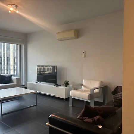 Charming With Balcony Views * Brusel