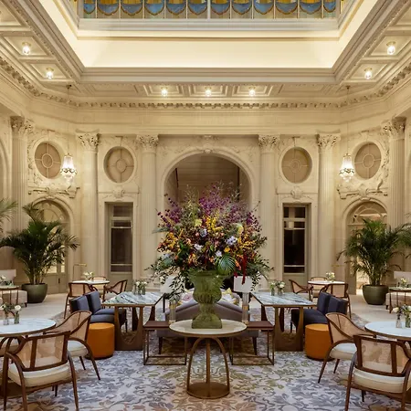 Corinthia Grand Astoria Hotel 5*