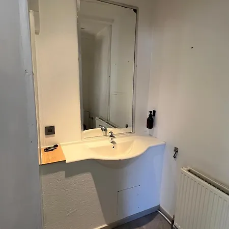 European District Thirteen Apartment *