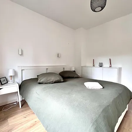 Apartment Bright & Stylish In Nature