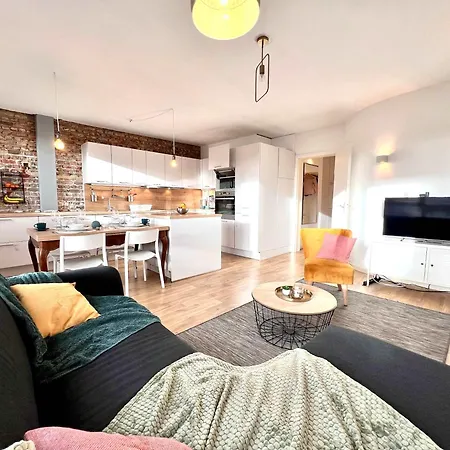 Bright & Stylish In Nature Apartment *