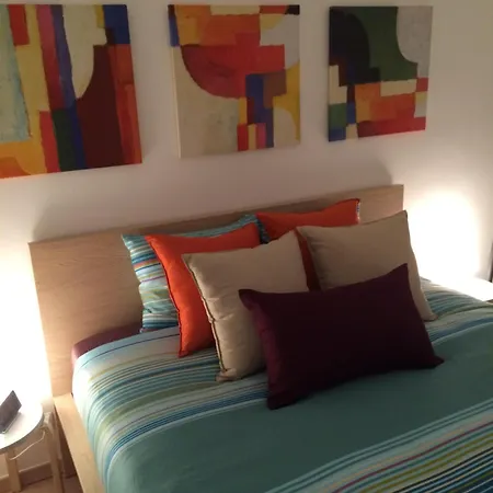 Heart Of Escape, Steps From Bourse Apartamento Bruxelas